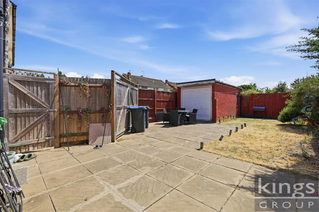 Holmesdale, Waltham Cross, photo 14