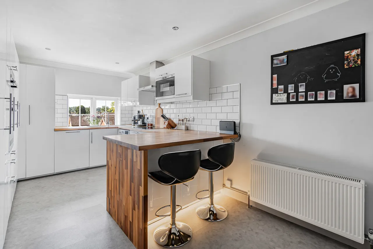 Llanaway House, Meadrow, GU7, photo 8
