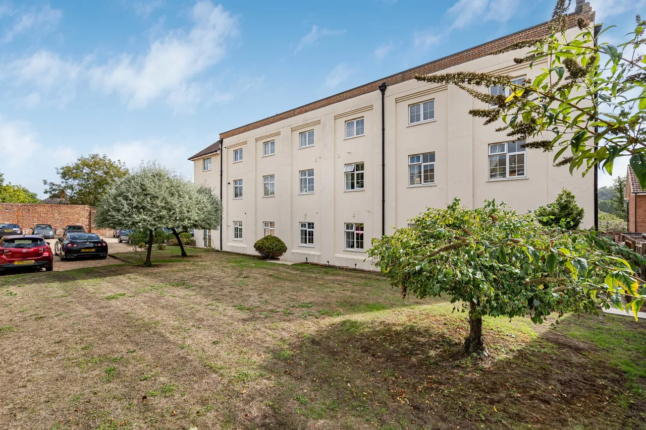 Llanaway House, Meadrow, GU7, photo 20