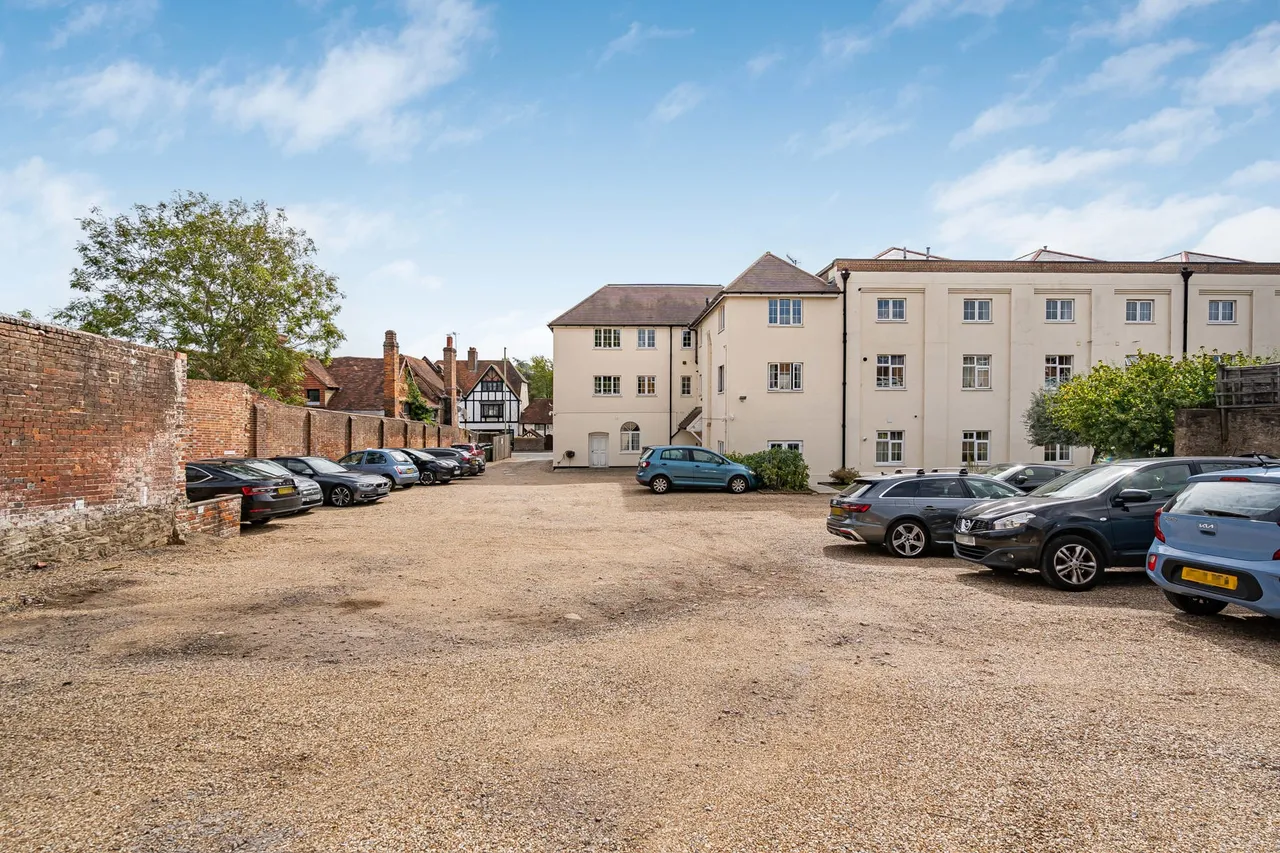 Llanaway House, Meadrow, GU7, photo 22