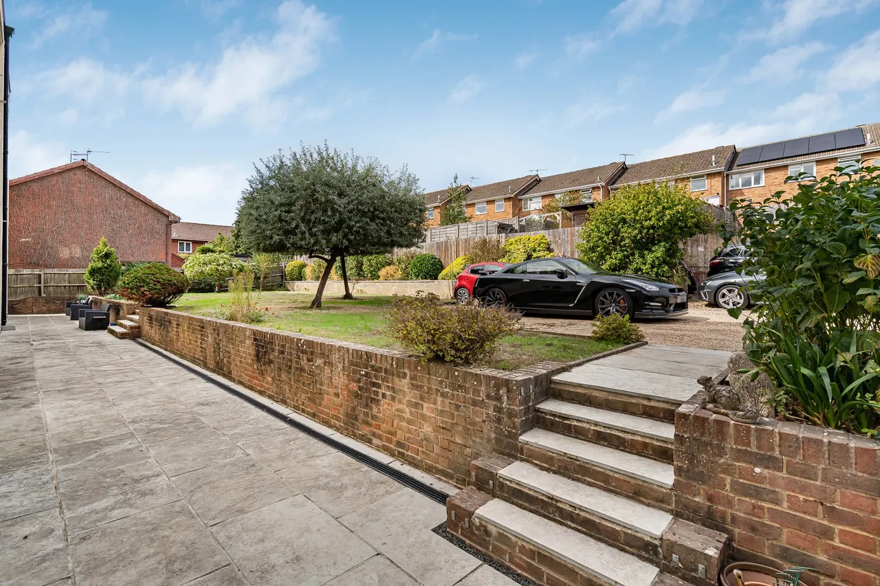 Llanaway House, Meadrow, GU7, photo 21
