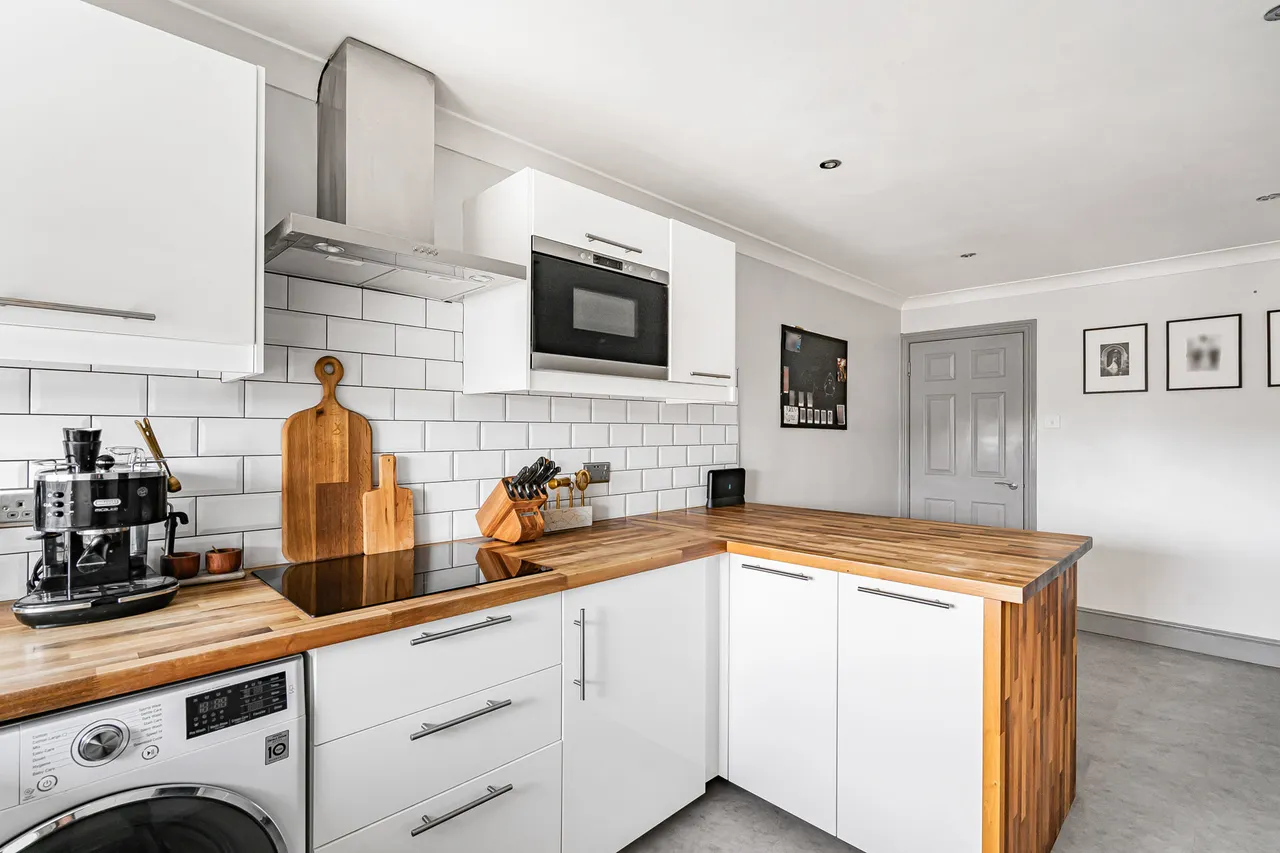Llanaway House, Meadrow, GU7, photo 9