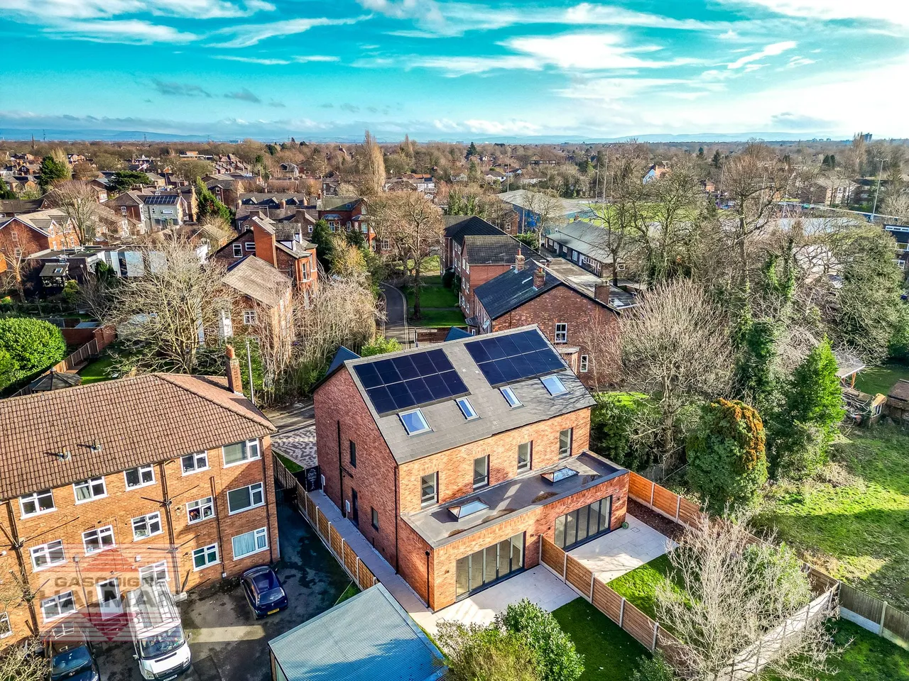 Brooklands Crescent, Sale, photo 34