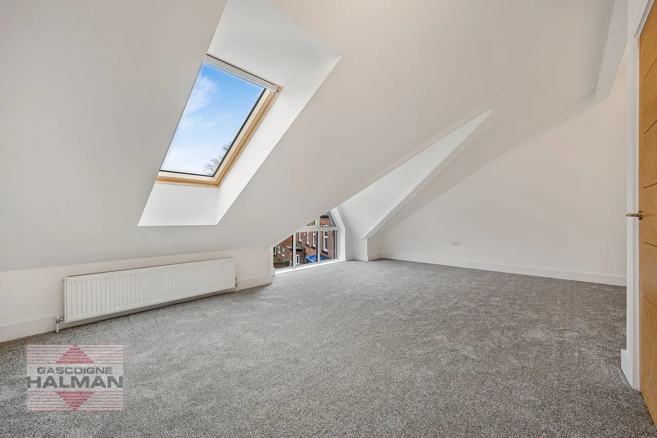 Brooklands Crescent, Sale, photo 29