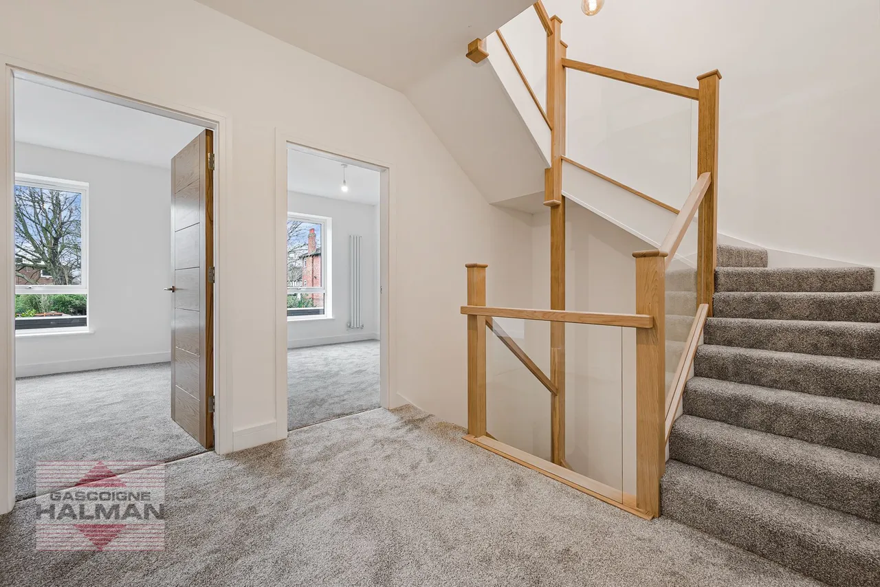 Brooklands Crescent, Sale, photo 20