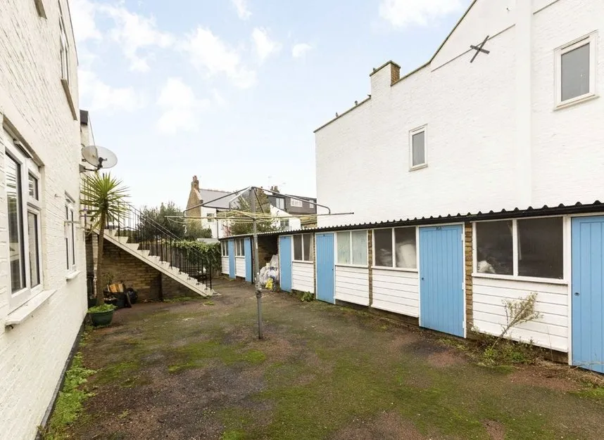 Eastbury Grove, Chiswick, W4, photo 4