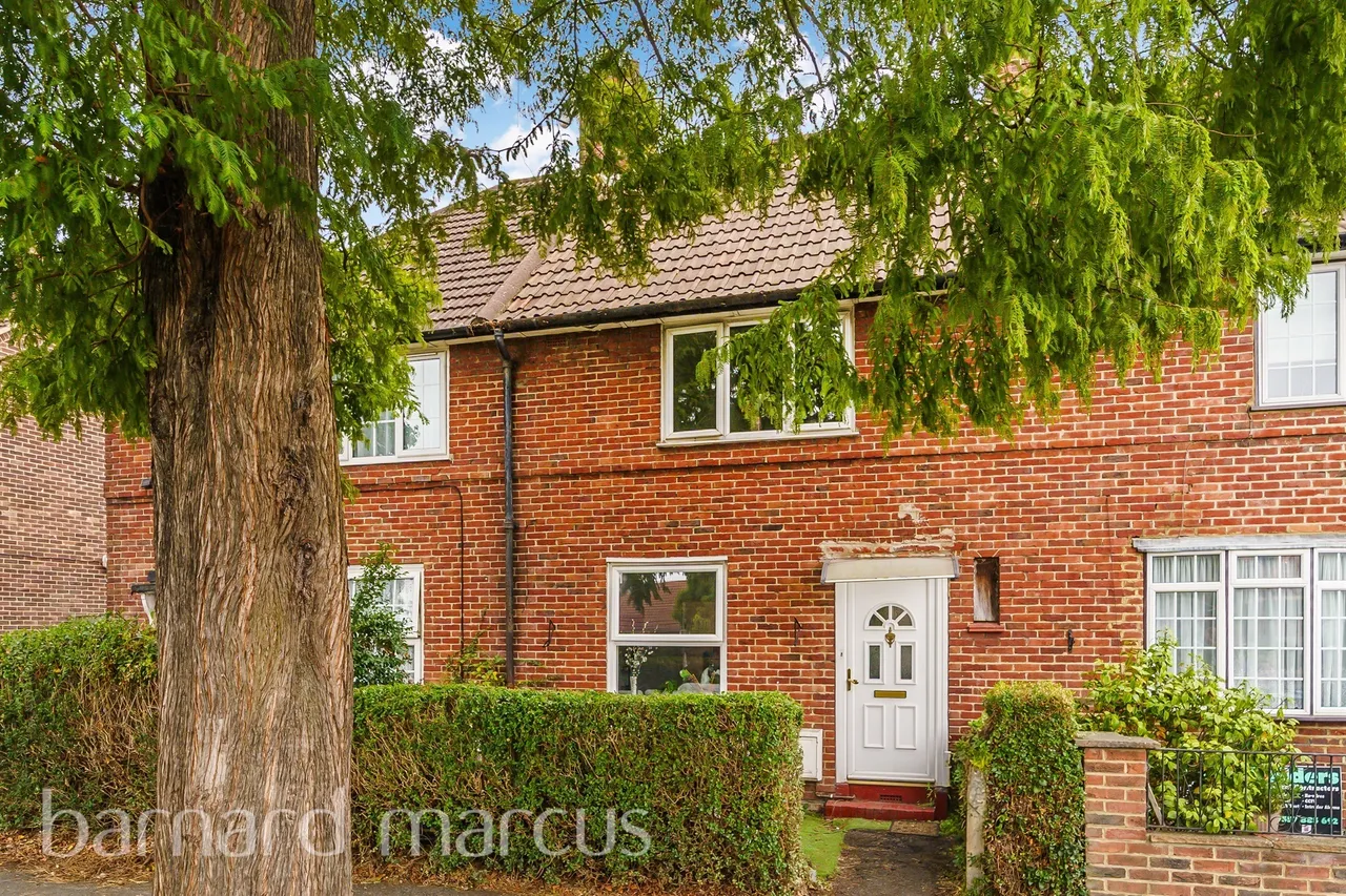 2 bed house for sale — St. Helier Avenue, Morden