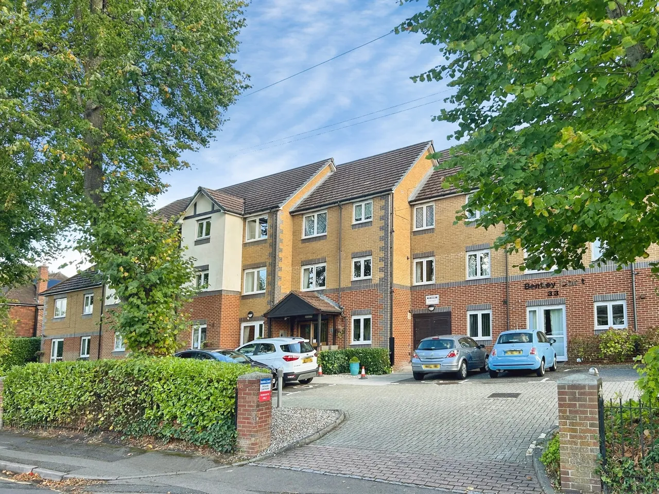 2 bed flat for sale, Upper Gordon Road, Camberley, GU15