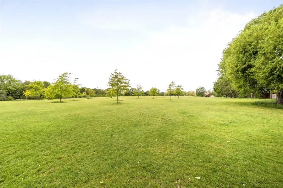 London Road, Cheam, SM3, photo 10
