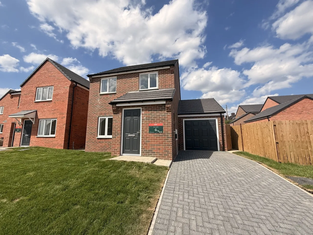3 bed house to rent — Maudlin Close, Rivers Walk, Stanley, Durham, DH9 6FL