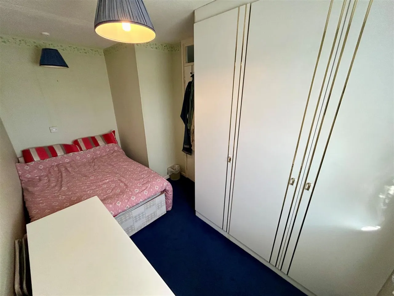 Winters Way, Waltham Abbey, photo 8