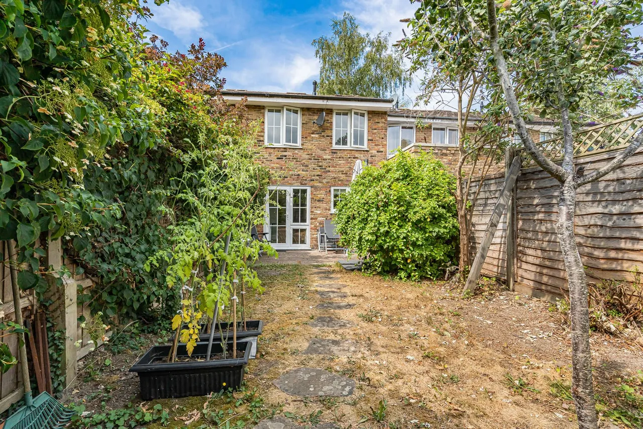 Larkfield, Cobham, KT11, photo 10