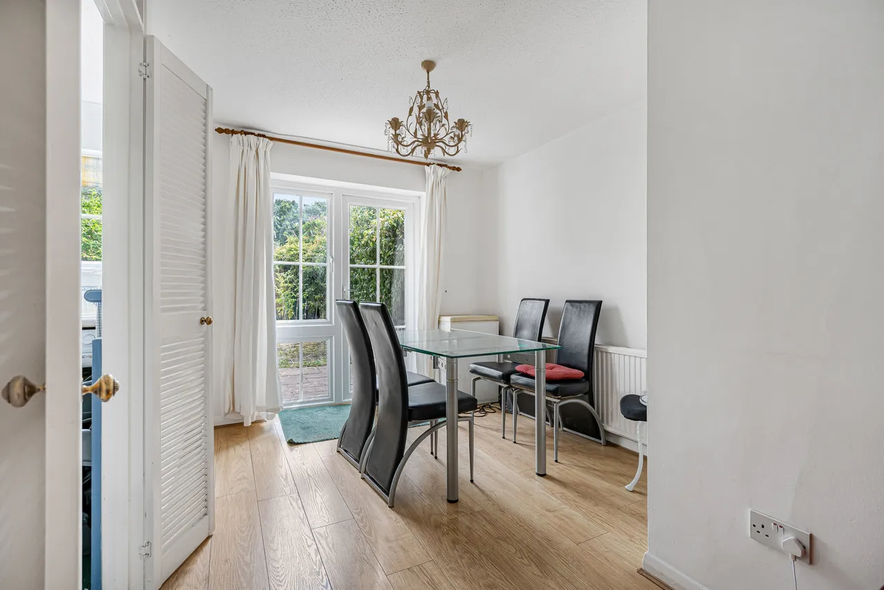 Larkfield, Cobham, KT11, photo 4