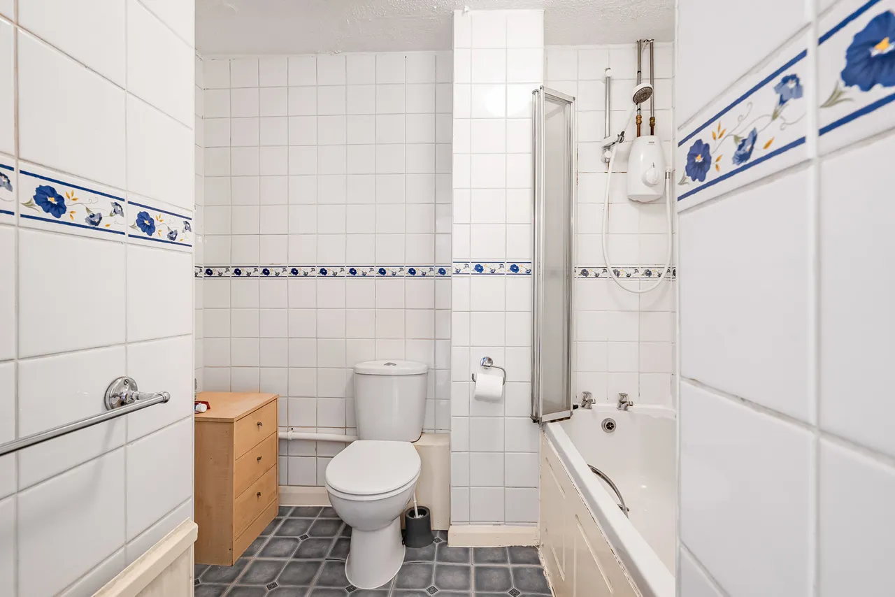 Larkfield, Cobham, KT11, photo 7