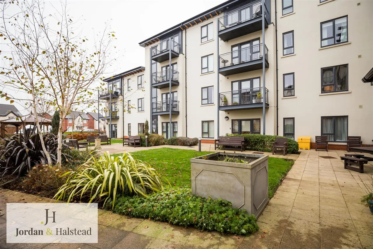 1 bed flat for sale — Cable Drive, Helsby, WA6 0FP