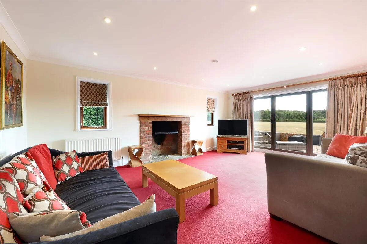 Bottle Lane, Warfield, RG42, photo 9