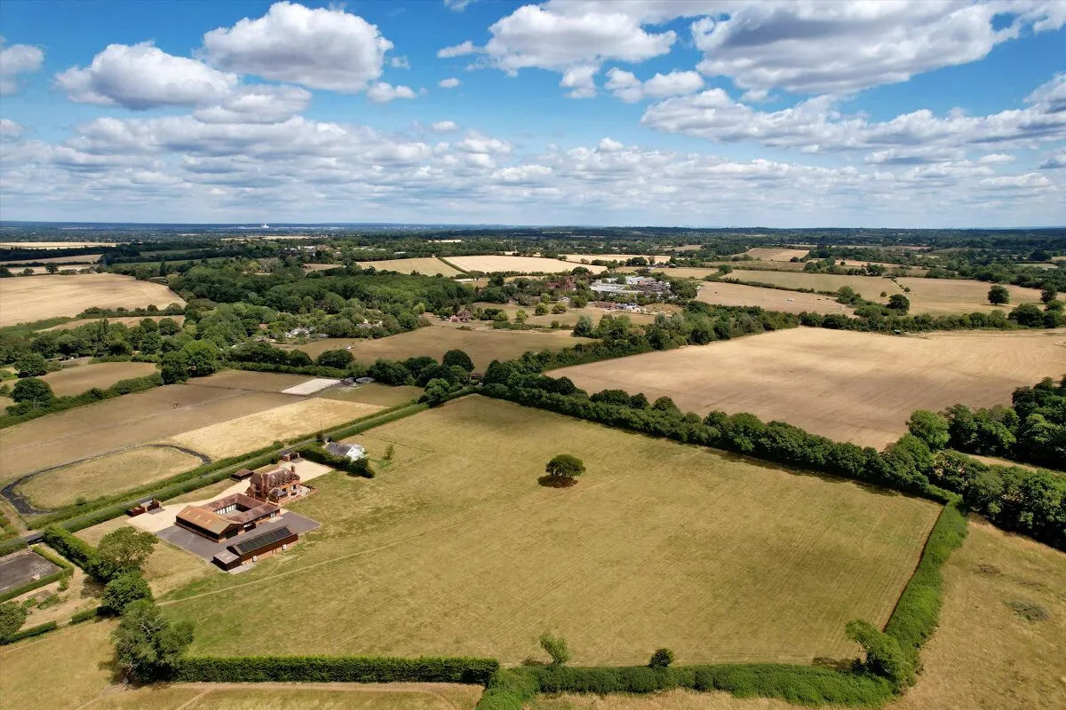 Bottle Lane, Warfield, RG42, photo 29