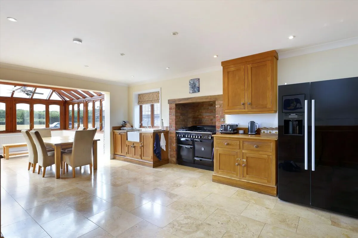 Bottle Lane, Warfield, RG42, photo 7