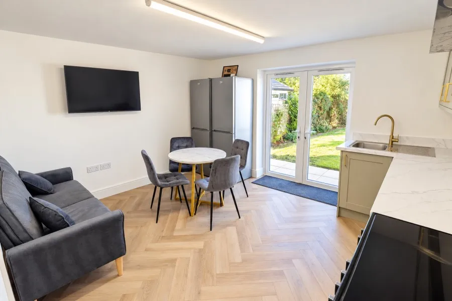 Royal Oak Road, Woking, GU21, photo 6