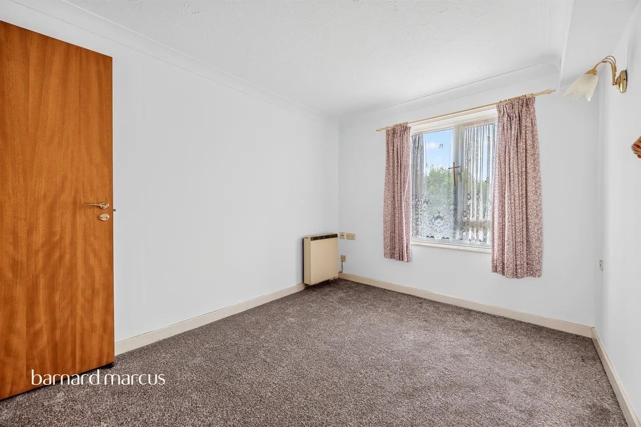 Brighton Road, South Croydon, CR2, photo 18