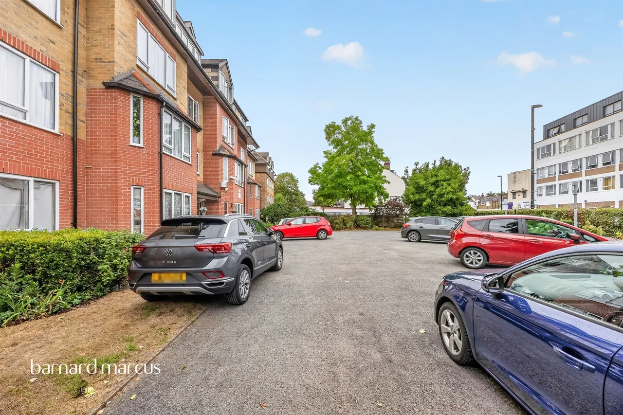 Brighton Road, South Croydon, CR2, photo 20
