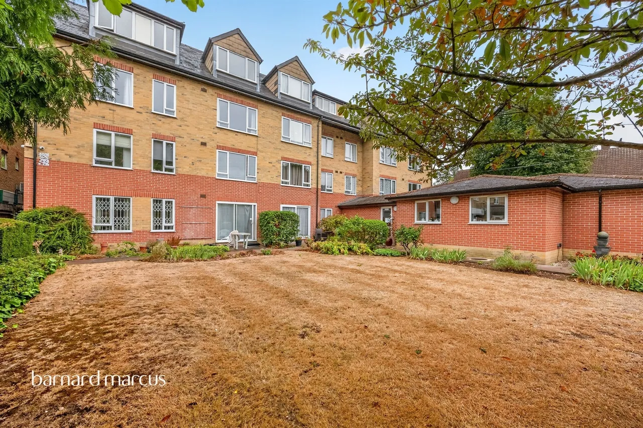 Brighton Road, South Croydon, CR2, photo 22