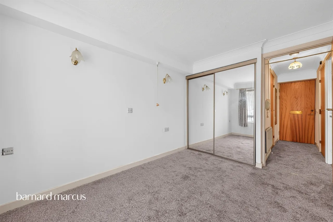 Brighton Road, South Croydon, CR2, photo 16