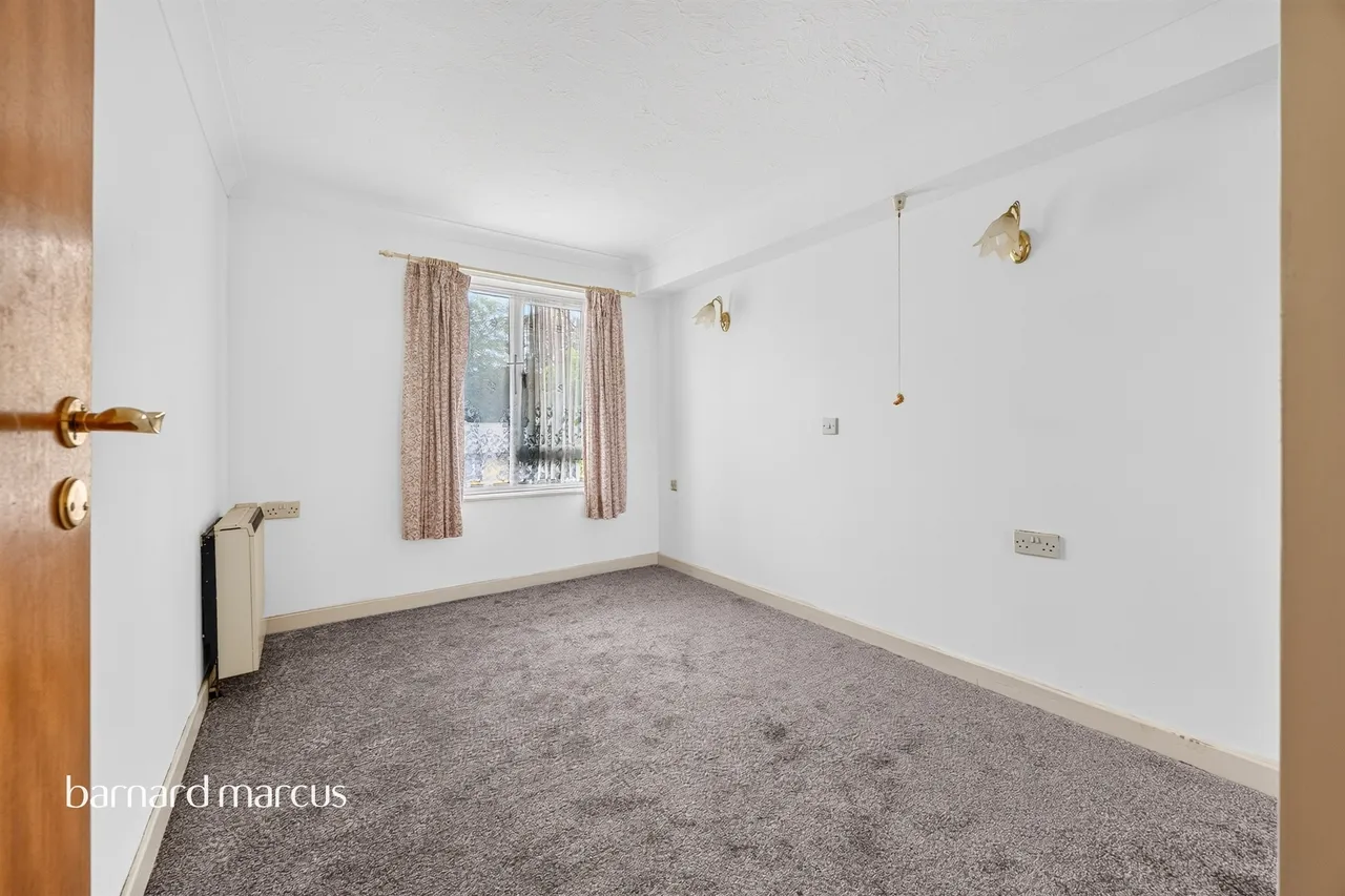 Brighton Road, South Croydon, CR2, photo 15