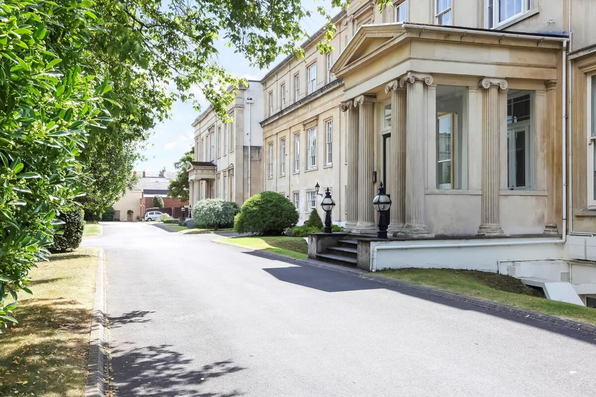 Suffolk Square, Cheltenham, GL50, photo 15