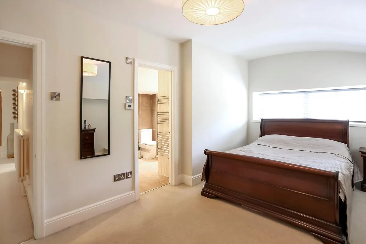 Suffolk Square, Cheltenham, GL50, photo 10