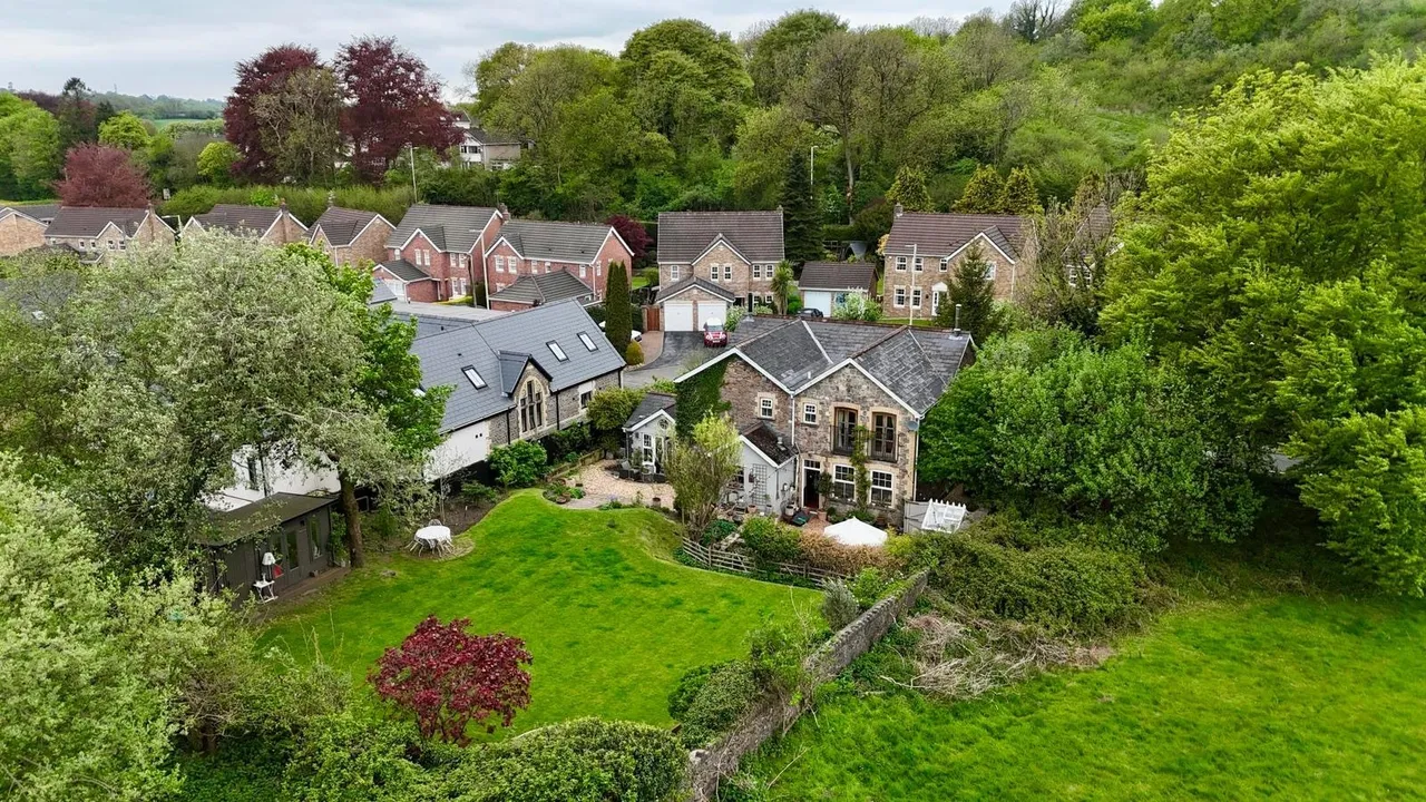 School Road, Pontyclun, CF72, photo 10