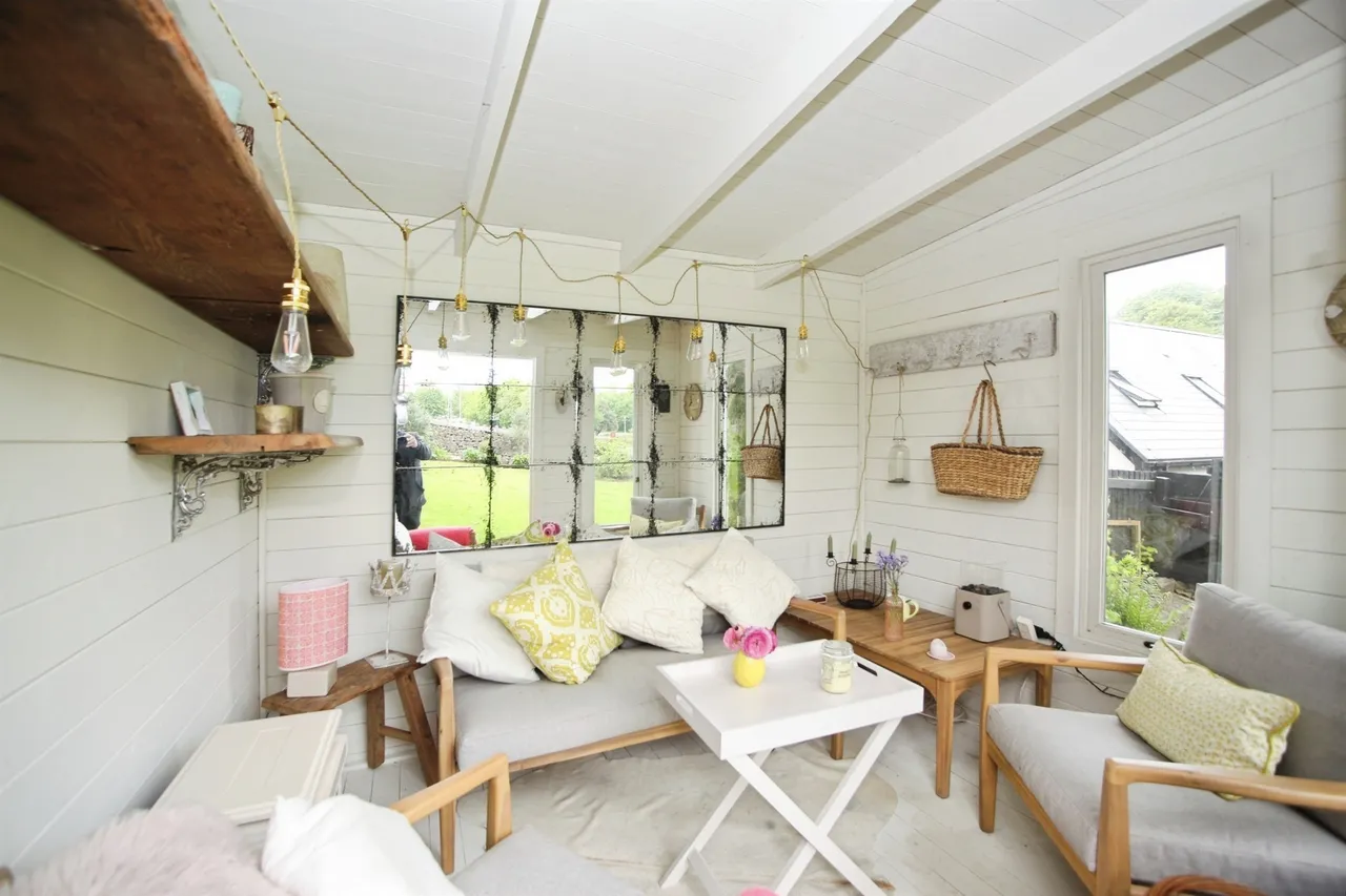 School Road, Pontyclun, CF72, photo 6