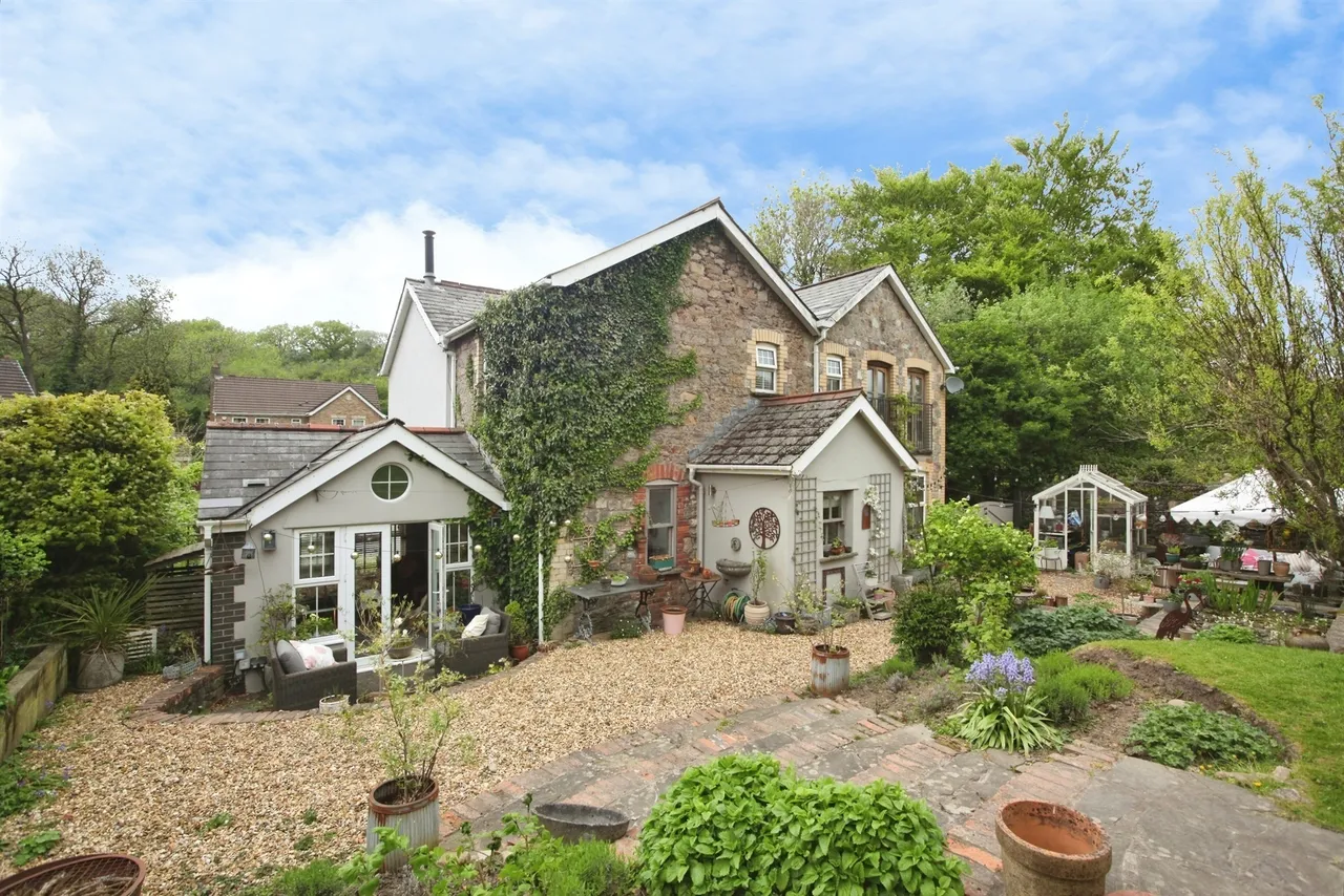 School Road, Pontyclun, CF72, photo 7