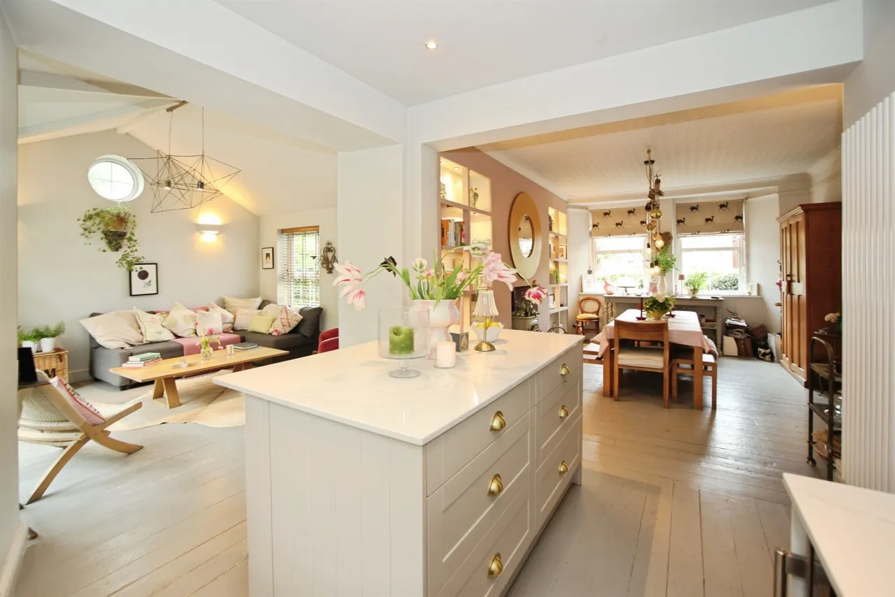 School Road, Pontyclun, CF72, photo 9