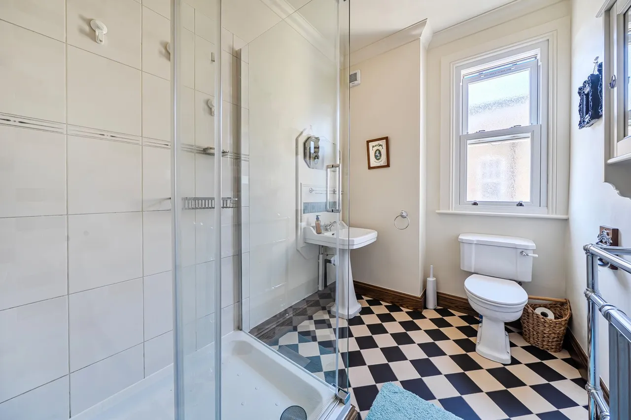 Southwood Road, SE9, photo 10