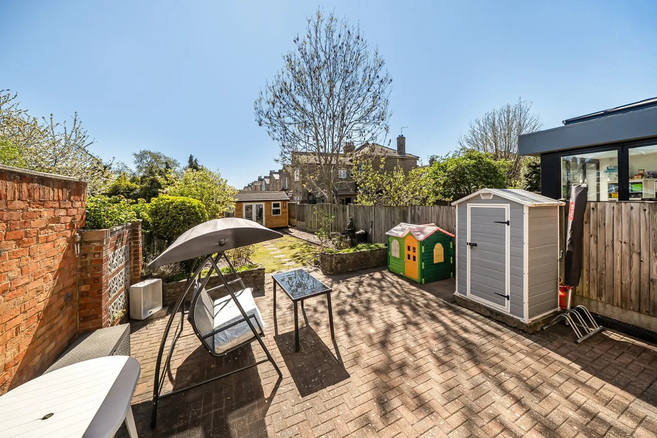 Southwood Road, SE9, photo 3