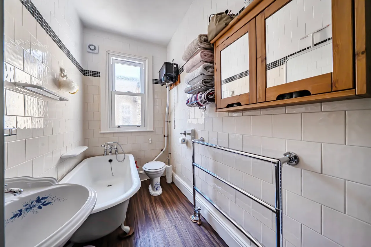 Southwood Road, SE9, photo 11