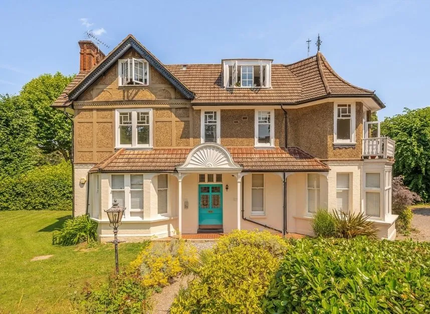 1 bed flat for sale — Lovelace Gardens, Surbiton, KT6