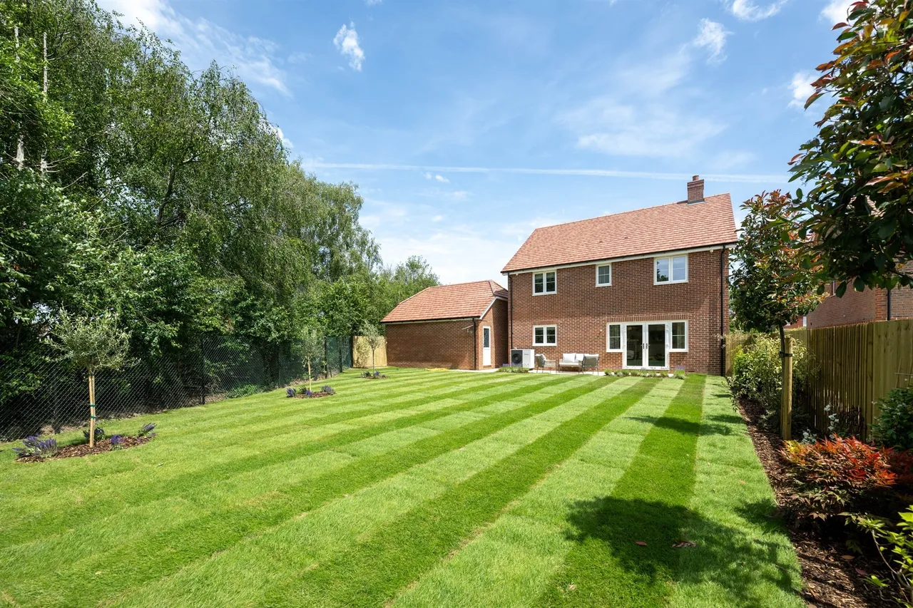 Moor Hall Park, Ninfield, TN33, photo 4
