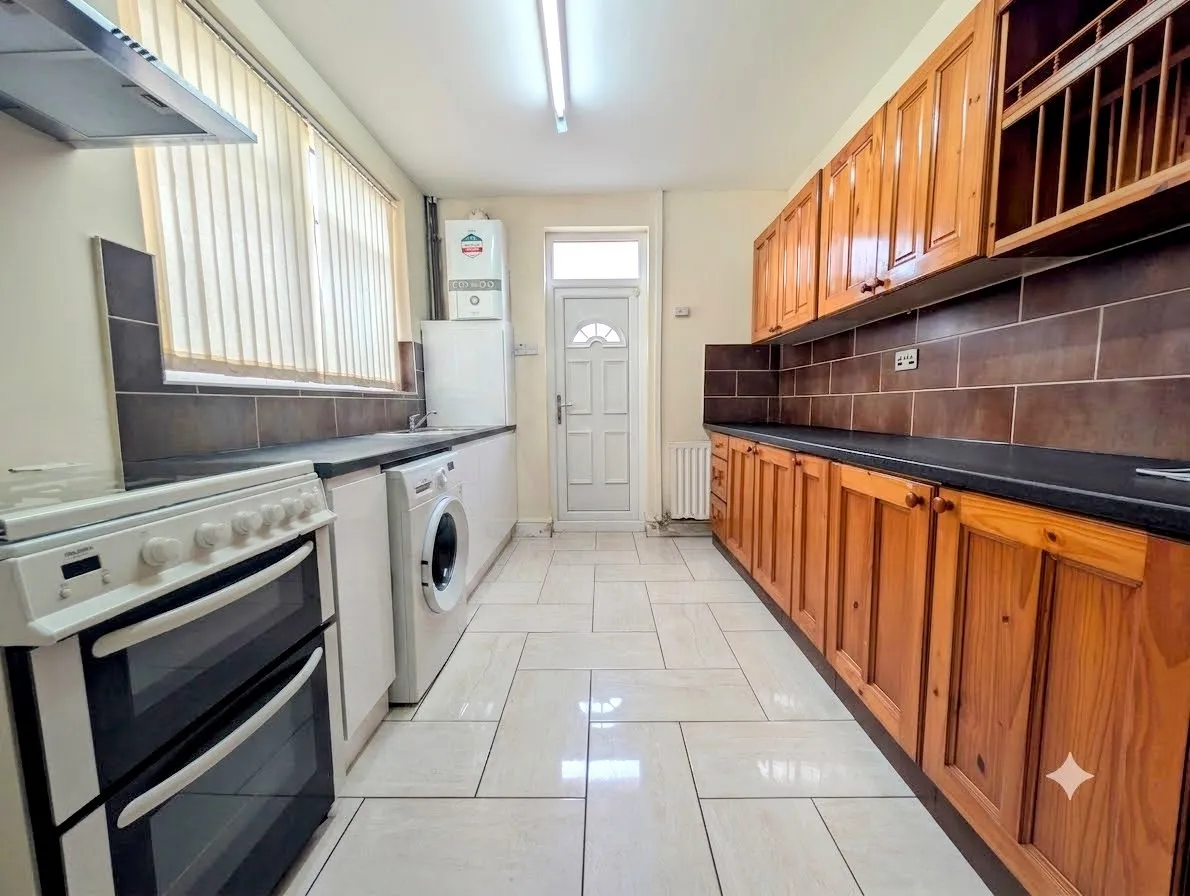 Kippax Street, Manchester M14, photo 2