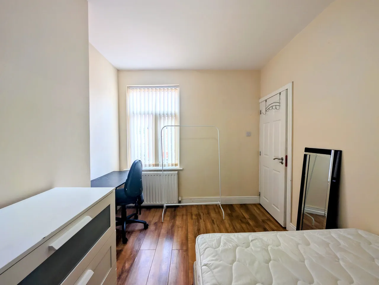 Kippax Street, Manchester M14, photo 6