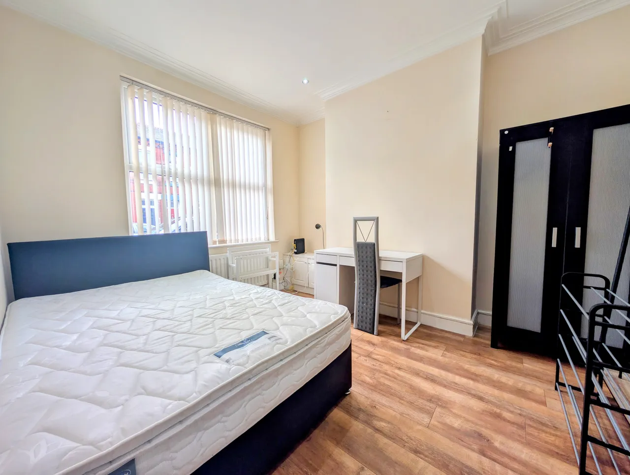 Kippax Street, Manchester M14, photo 4