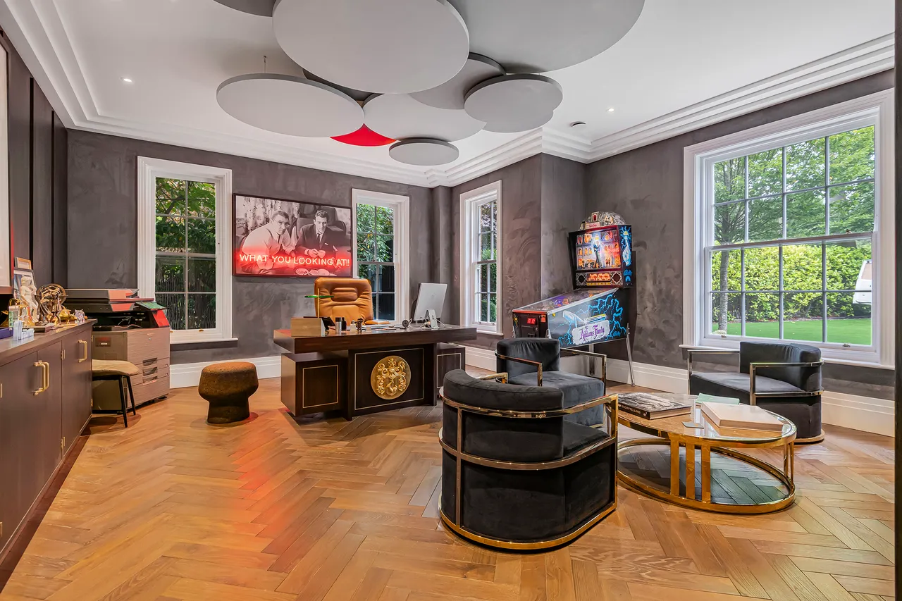 Abbots Drive, Virginia Water, GU25, photo 8