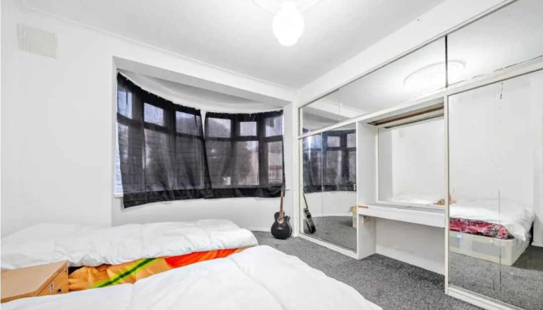 Adelaide Gardens, Romford, RM6 6SS, photo 11