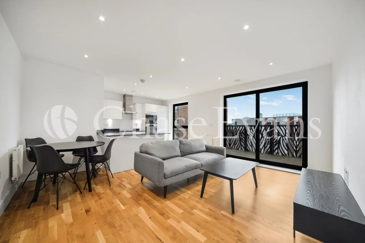 1 bed flat for sale — Cityview Point, Leven Wharf, Leven Road, Poplar, London, E14