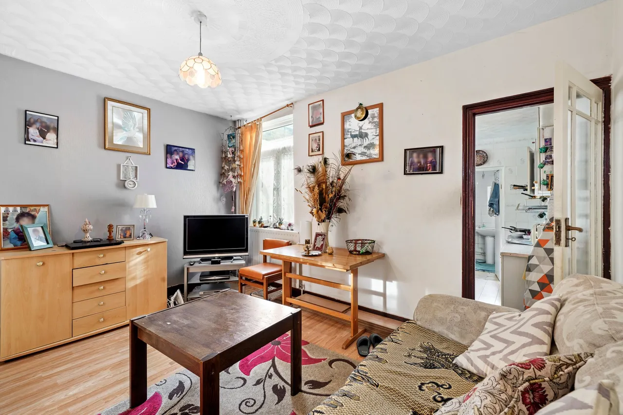 Waghorn Street, Chatham, Kent, ME4 5LT, photo 2