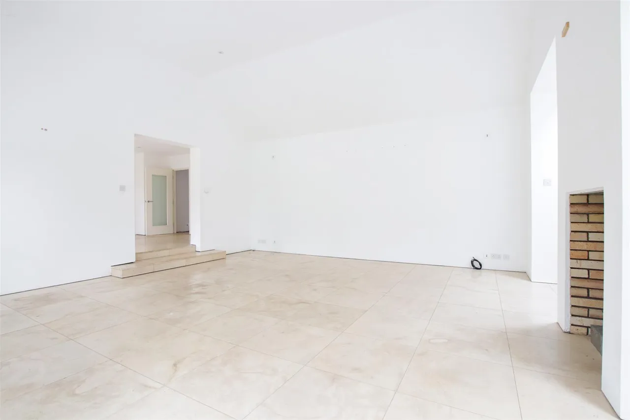 St. Margarets Road, Altrincham, WA14, photo 6
