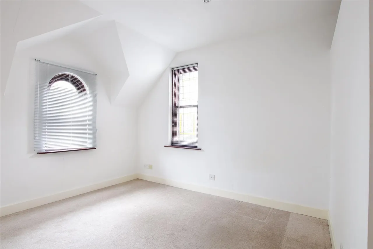 St. Margarets Road, Altrincham, WA14, photo 12