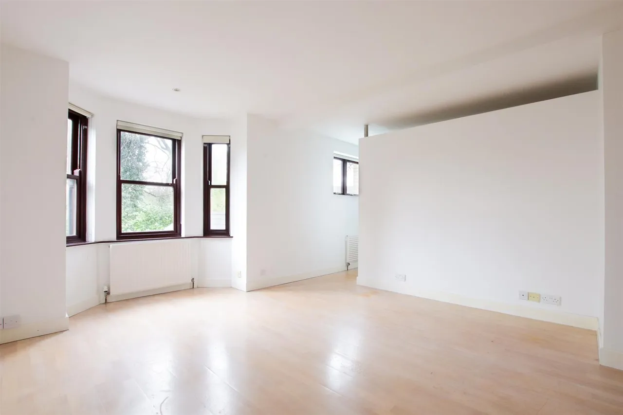St. Margarets Road, Altrincham, WA14, photo 8