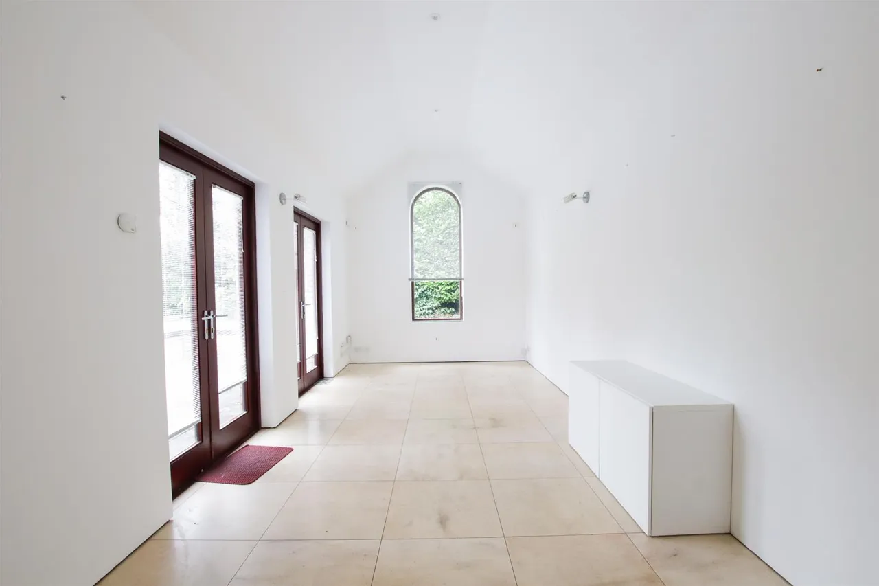 St. Margarets Road, Altrincham, WA14, photo 7